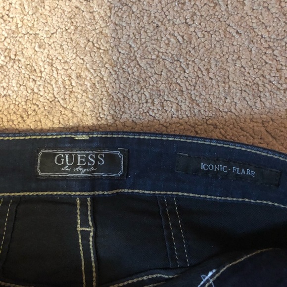 GUESS FLARED JEANS - Picture 2 of 4
